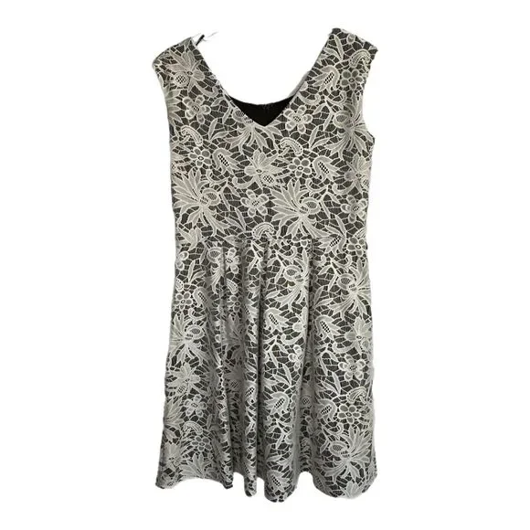 Tiana B. Dresses | Tiana B White Floral Lace Sleeveless Dress, Size 6, Pre-owned | Color: White | Size: 6 | Kayco1000'S Closet